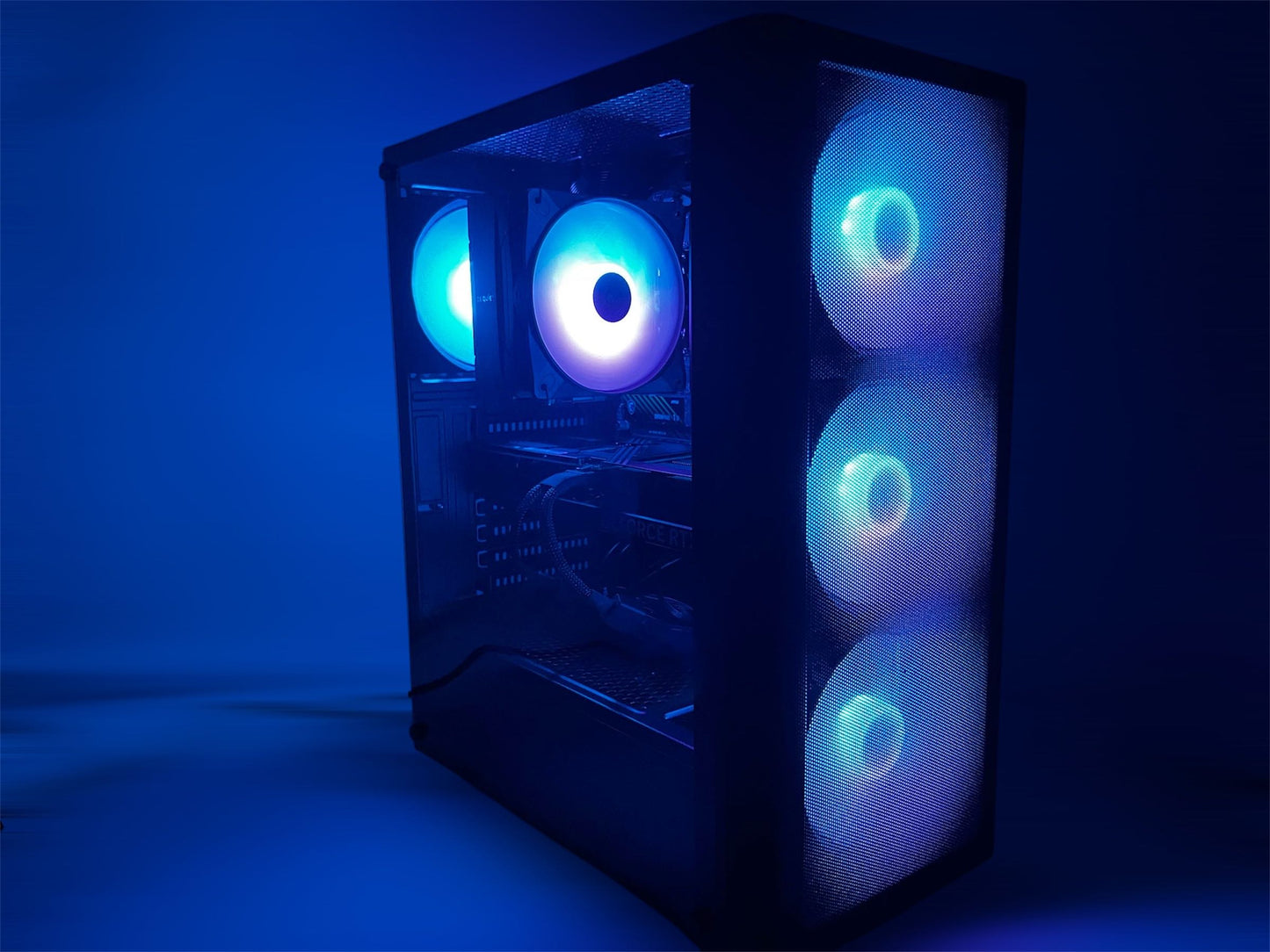 Gaming PC | NVIDIA GeForce RTX 5070 | AMD Ryzen 5 8400F